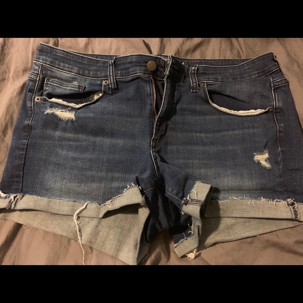 Universal threads shorts